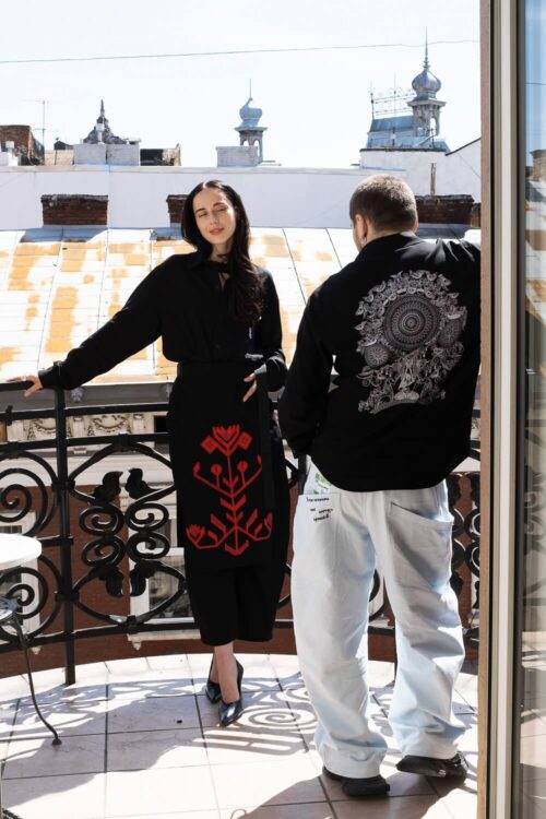 Unisex сорочка з вишивкою “Витинанка” – Чорний