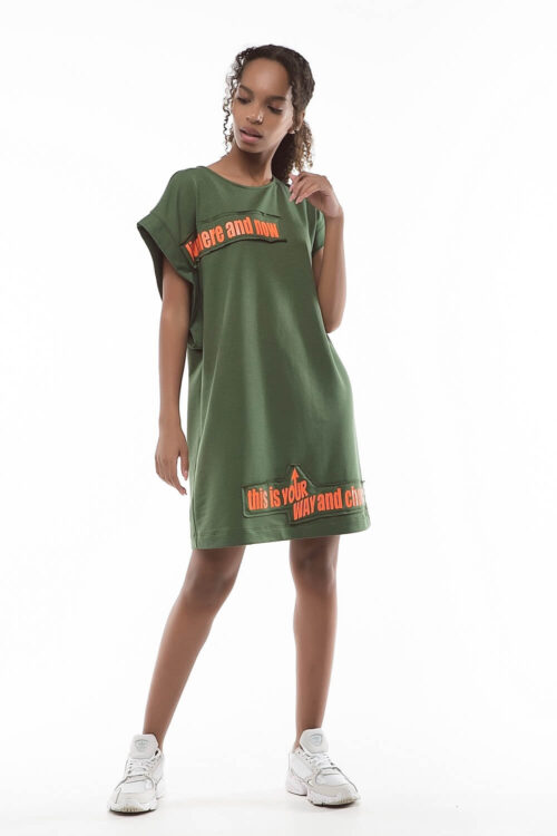 Dress with a printed design – Khaki